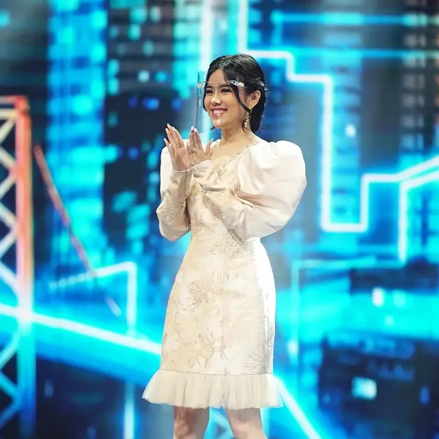 7 Potret Melisa Hartanto dengan Simpel Dress, Tampil Menawan