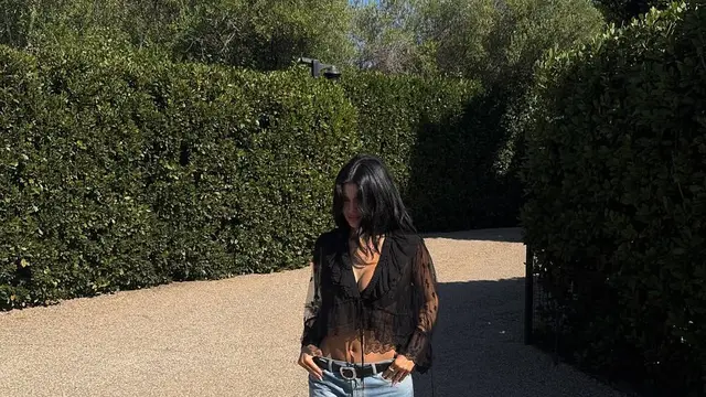 Kylie Jenner saat Pesta Ulang Tahun Sederhana ke 28. [@kyliejenner]