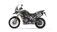 Kebutuhan akan motor adventure berbeda tiap orangnya, bahkan Triumph Tiger 900 Rally punya yang versi pro. (Triumph Indonesia)