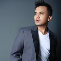 Bulan Maret lalu, publik dikejutkan dengan berita Sahrul Gunawan. Rumah tangga yang dibina sejak 2007 bersama Indriani Hadi terancam berakhir. (Fotografer: Febio Hernanto, Digital Imaging: Muhammad Iqbal Nurfajri, Bintang.com)