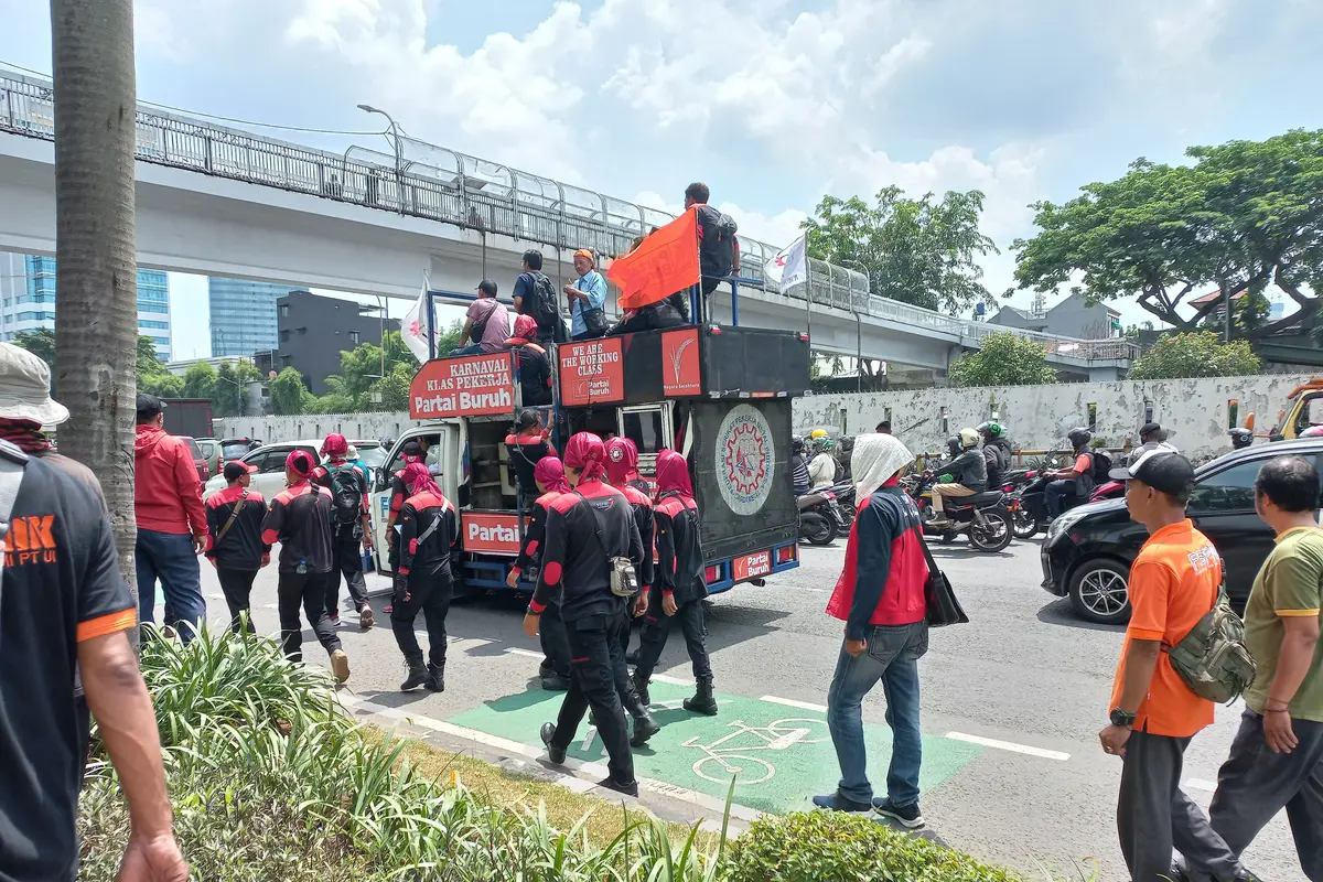 Demo  BBM di Gedung DPR RI