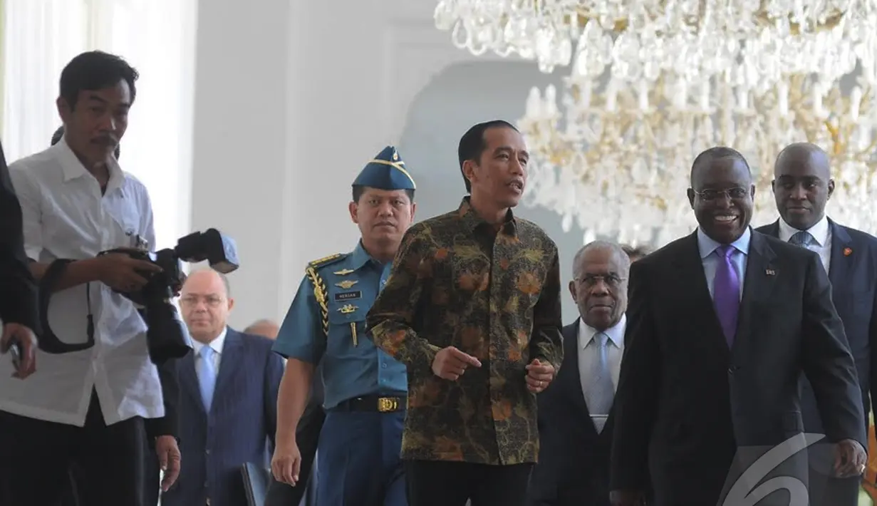 Presiden Jokowi menerima kunjungan Wapres Angola, Manuel Domingos Vicente, di Istana Merdeka, Jumat (31/10/2014). (Liputan6.com/Herman Zakharia) 