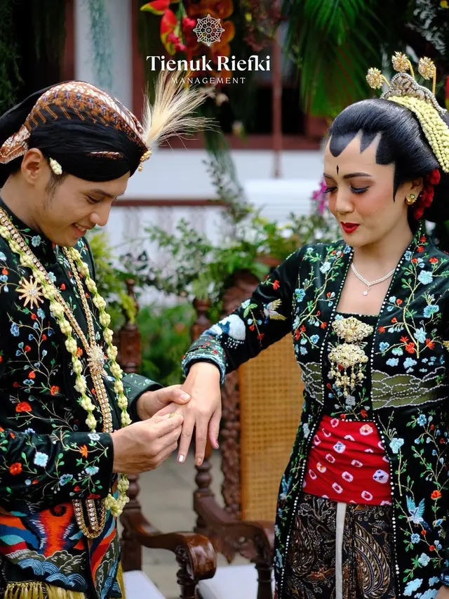 7 Momen Pernikahan Ubay Nidji dan Jihanira Sharmila, Dihadiri Rekan Personel Band