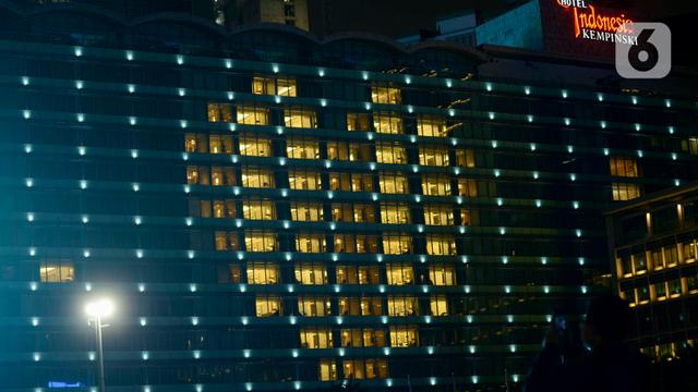 Dukung Tenaga Medis, Hotel Indonesia Kempinski Nyalakan Lampu Berbentuk Hati