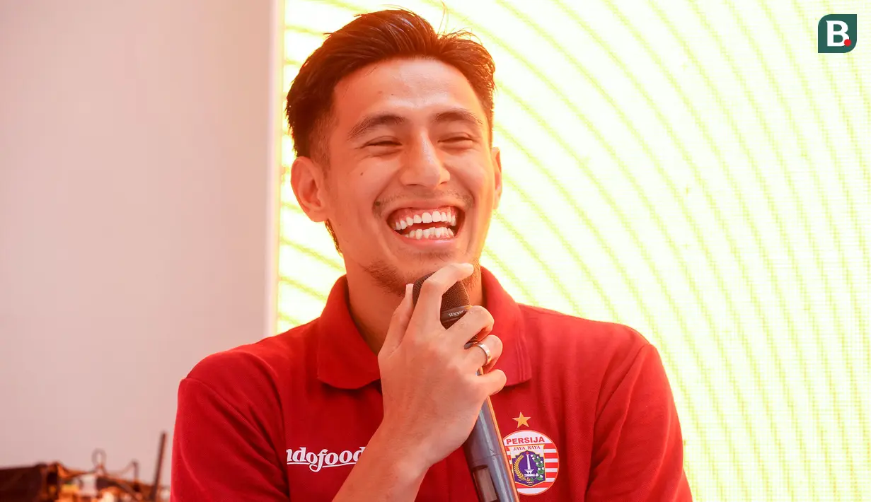 Pemain Persija Jakarta, Hanif Sjahbandi pada acara meet and greet bertajuk Rumah Indofood di Jakarta International Expo (JIExpo) Kemayoran, Jakarta Pusat, pada Kamis (22/6/2023). (Bola.com/M Iqbal Ichsan)