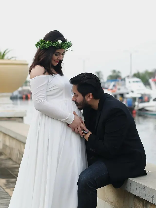 5 Maternity Shoot Terbaru Eriska Rein Bersama Suami dan Anak