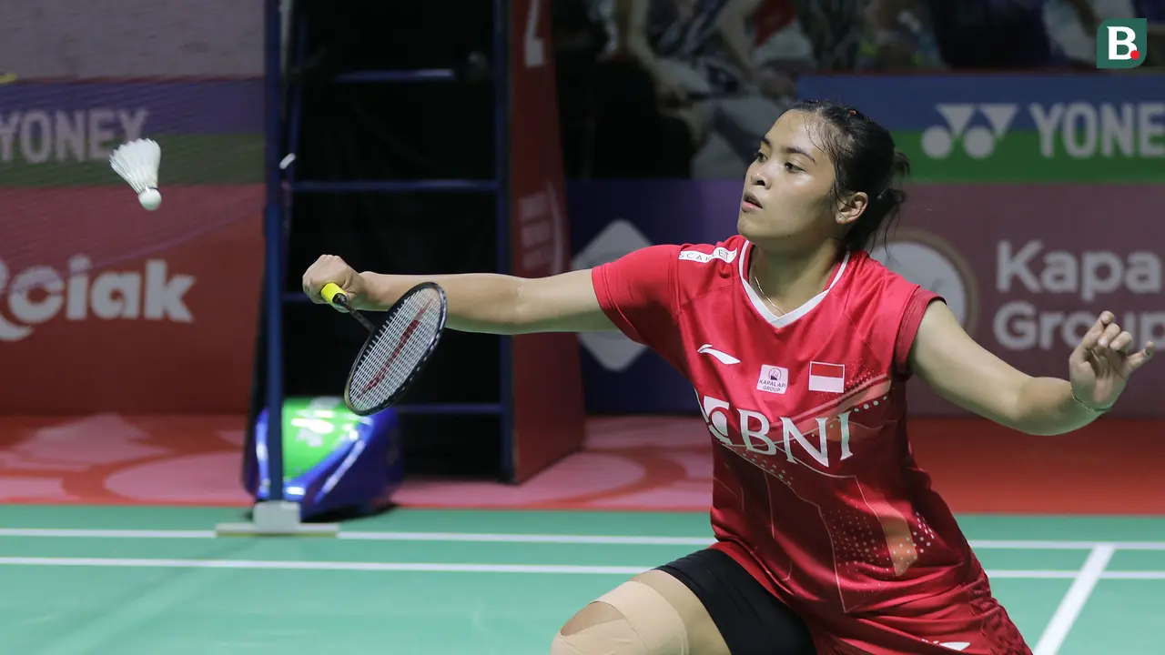Foto: Putri KW Tumbang, Tunggal Putri Menyisakan Gregoria Mariska Tunjung di Babak 16 Besar Daihatsu Indonesia Masters 2022