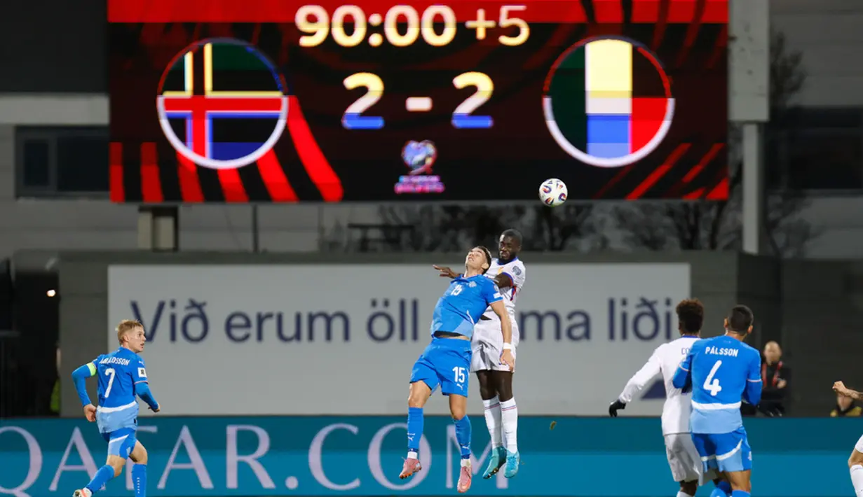 Timnas Prancis harus rela berbagi poin setelah ditahan imbang 2-2 oleh Islandia dalam laga Kualifikasi Piala Dunia 2026 yang digelar di Stadion Laugardalsvollur, Reykjavik, Selasa (14/10/2025) dini hari WIB. (AP Photo/Brynjar Gunnarsson)