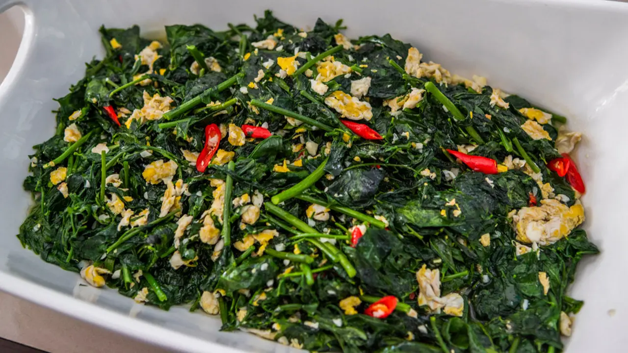 tumis daun katuk