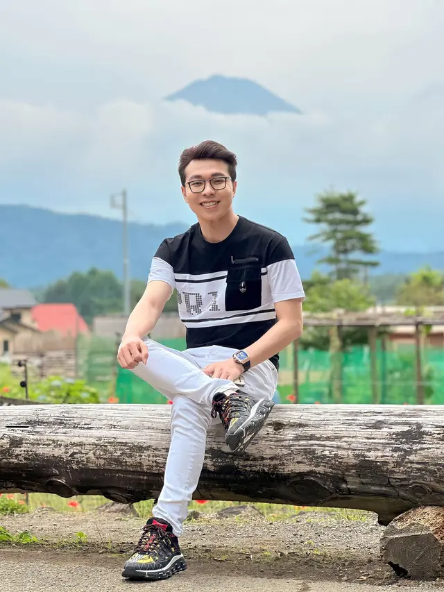 Sukses Pecahkan Rekor Omzet 8M di Shopee Live, dr. Richard Lee Punya Kisah Perjuangan Hidup yang Inspiratif