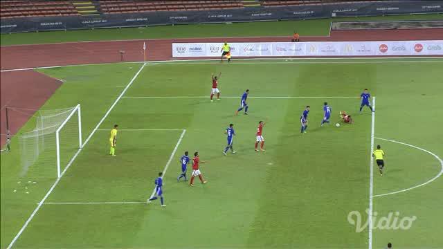 Berita video highlights babak pertama antara Timnas Indonesia U-22 melawan Filipina yang berakhir dengan skor 3-0, Kamis (17/8/2017).