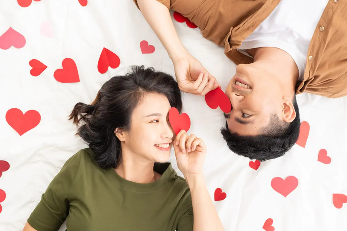 pasangan bahagia