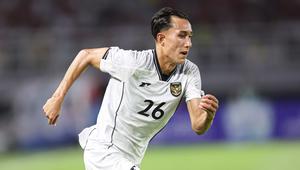 Penyerang Timnas Indonesia, Miliano Jonathans, beraksi dalam FIFA Matchday melawan Lebanon di Stadion Gelora Bung Tomo, Surabaya, Senin (8/9/2025). (Bola.com/Abdul Aziz)
