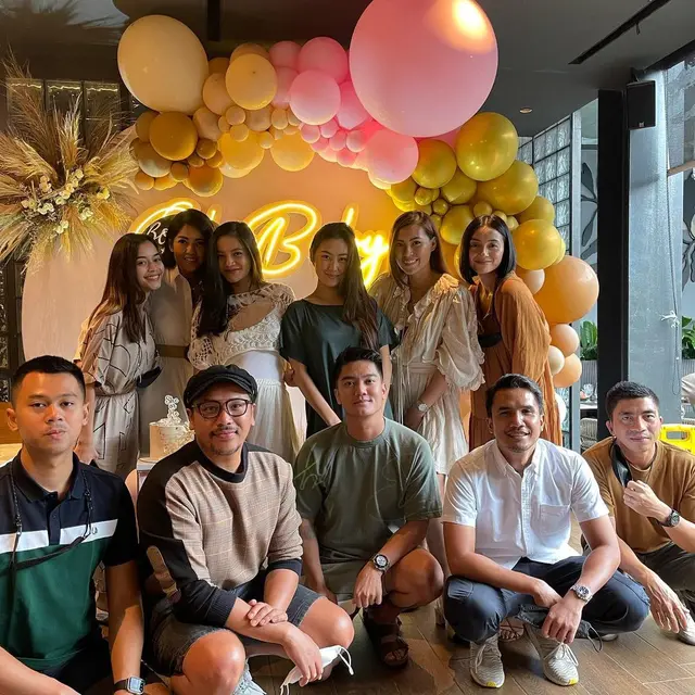Melahirkan Anak Pertama, Ini 7 Potret Perjalanan Kehamilan Presenter Ovi Dian