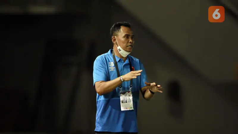 Pelatih PSM Makassar Syamsuddin Batola