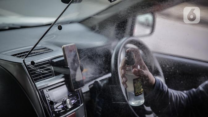 Tidak Semua Bagian Kabin Mobil Aman Disemprot Disinfektan - Vimarsana News