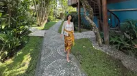 Lee Yoon Jin kerja di hotel bintang lima di Bali. (dok. Instagram @yoonj.lee/https://www.instagram.com/p/C8PKRQsp9c4/)