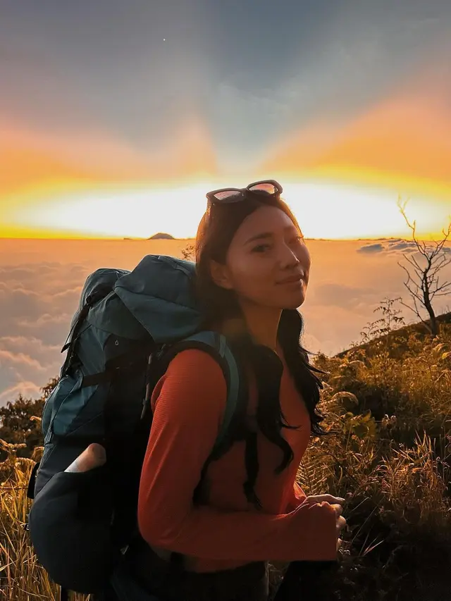 8 Potret Wendy Walters yang Ketagihan Mendaki Gunung, Selalu Jadi Pengalaman Menarik