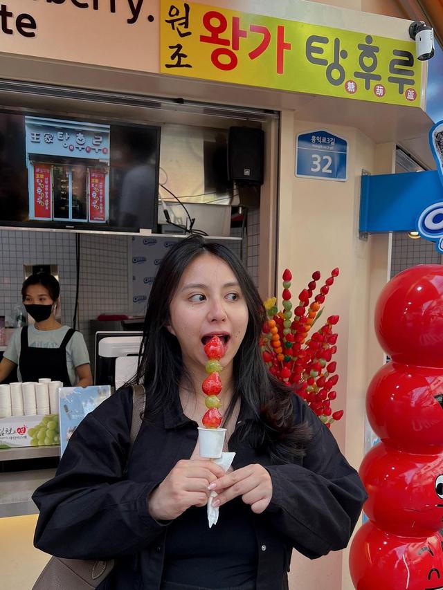 Makin Buncit, Ini 7 Potret Baby Moon Joshua Suherman dan Clairine Clay di Korea Selatan