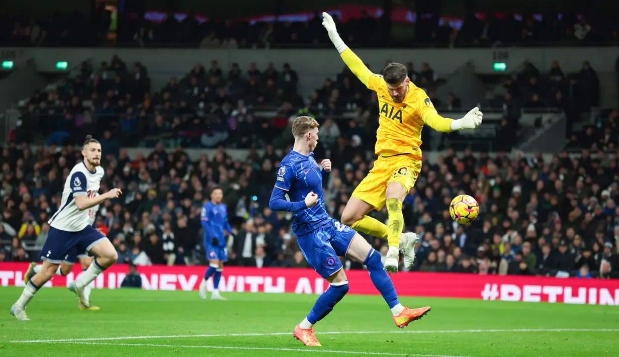 Hasil ini membuat Chelsea mengemas 31 poin dari 15 pertandingan dan mereka kini ada di posisi kedua klasemen sementara Liga Inggris 2024/25. Sedangkan Tottenham ada di peringkat 11 dengan koleksi 20 poin. (AP Photo/Ian Walton)