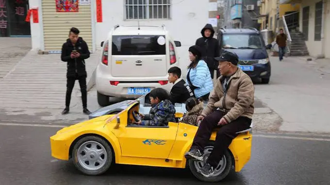 Sayang Cucu, Kakek Ini Buat 4 Lamborghini Mini