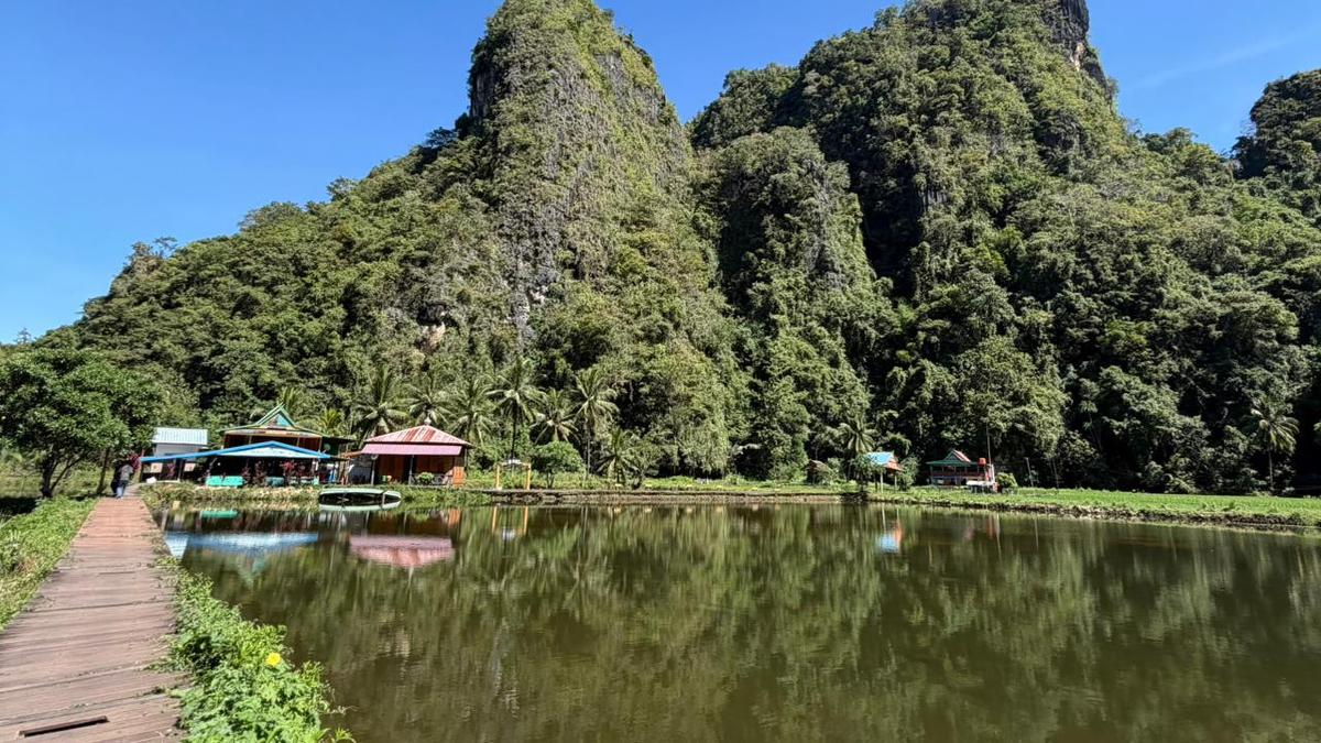 Rammang-Rammang, Kisah Desa yang Menolak Tambang dan Menemukan Masa Depan