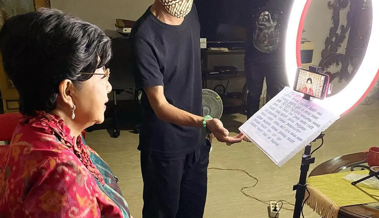 (Instagram/titiekpuspa_official)