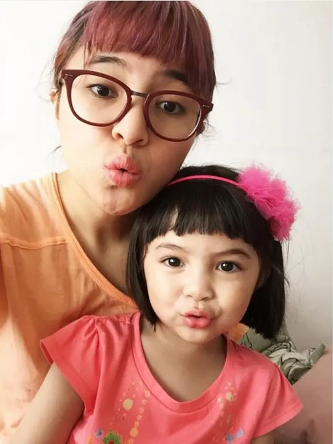 [Bintang] Marshanda dan Sienna