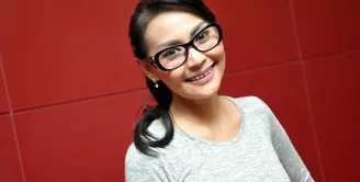 Sandy Tumiwa terkejut melihat anak keduanya mendapatkan luka lebam di daerah punggung. Tessa Kaunang ditegur oleh Sandy Tumiwa, ia janji untuk perbaiki diri dan berharap Sandy tidak ikut campur lagi.