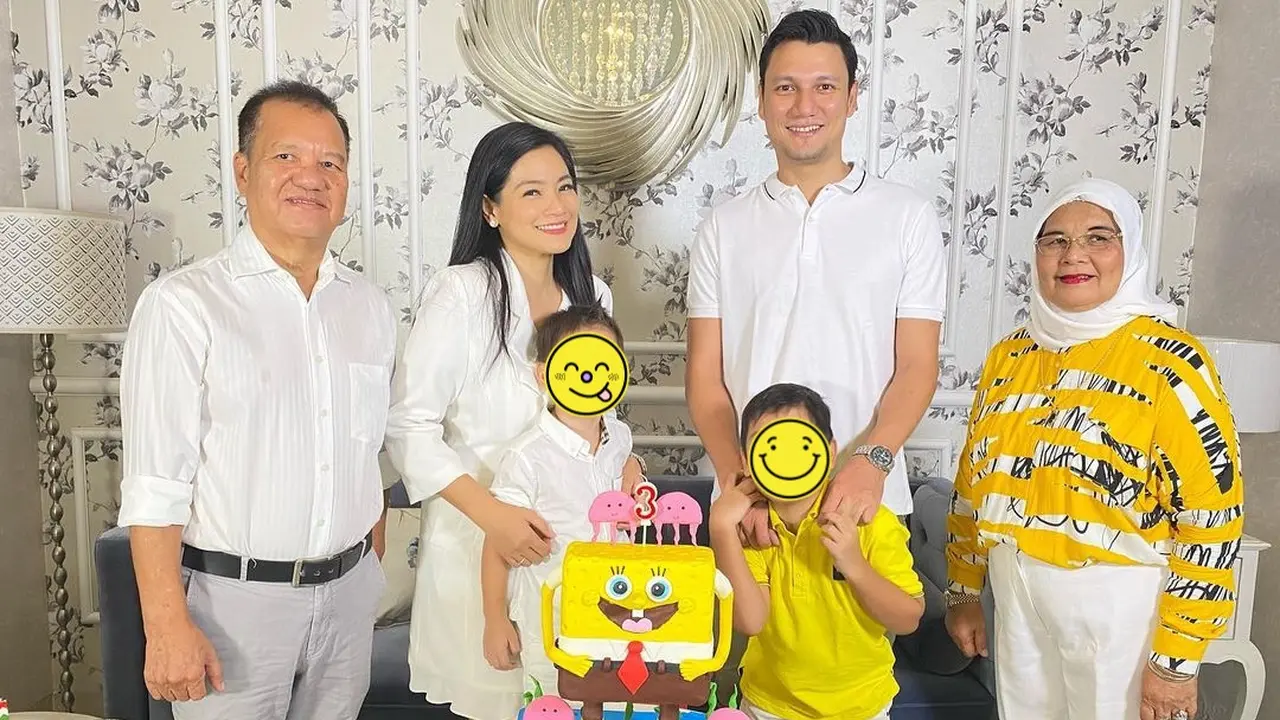 Momen Titi Kamal dan Christian Sugiono Rayakan Ulang Tahun Kai yang ke-3