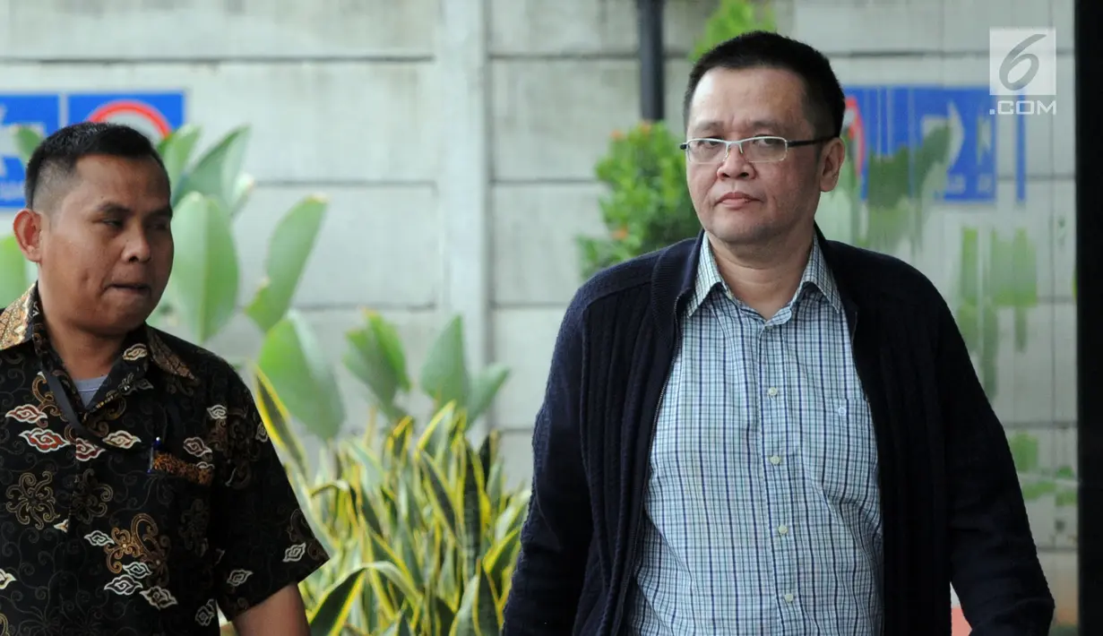 Dadang Priyatna merupakan pegawai PT Bali Pacific Pragama yang menjadi rekanan Pemerintah Kota Tangerang Selatan dalam pengadaan alat kesehatan kedokteran umum tahun anggaran 2012. (merdeka.com/dwi narwoko)