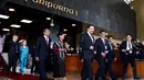 Sultan Brunei Darussalam Hassanal Bolkiah (kiri baris dep-an) usai menghadiri pelantikan Jokowi-JK di Gedung DPR, Jakarta, (20/10/14). (Liputan6.com/Andrian M Tunay) 