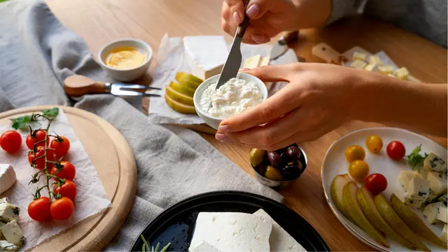 8 Daftar Makanan yang Ampuh Menahan Lapar di Malam Hari Tanpa Bikin Kalap