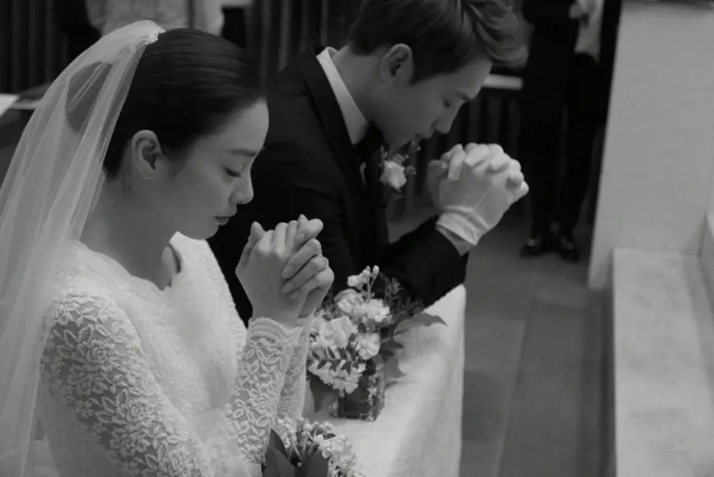 Pernikahan Rain dan Kim Tae Hee [Foto: Koreaboo]