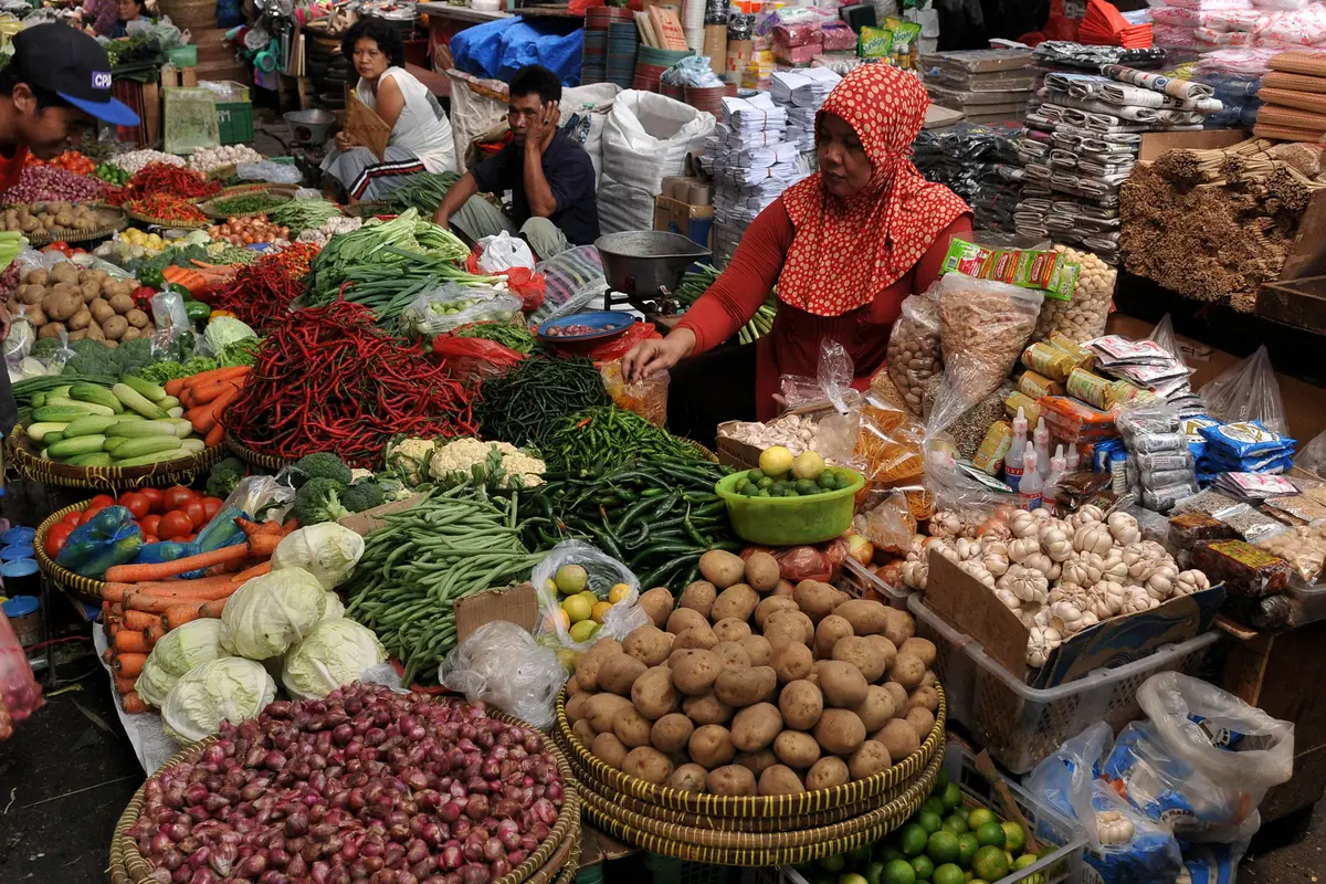 20150827-Kenaikan Harga Sembako Bikin Daya Beli Turun-Jakarta