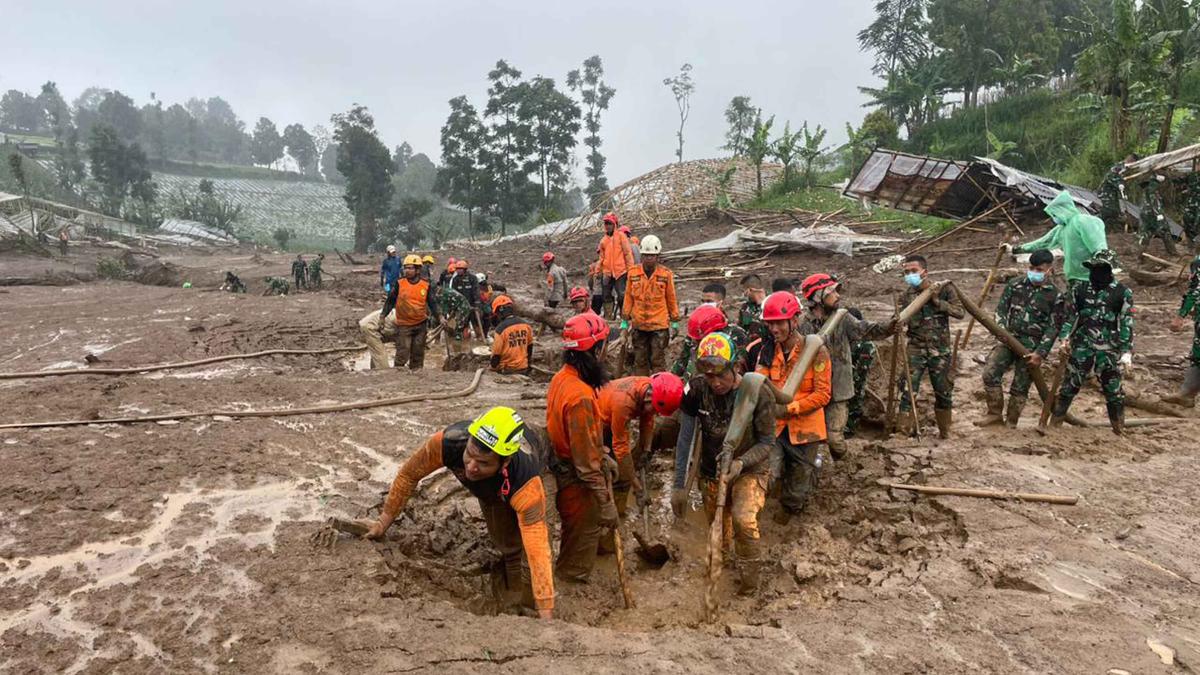 Hari Kelima Pencarian Longsor Cisarua Bandung Barat, Total 53 Kantong Jenazah Berhasil Dievakuasi