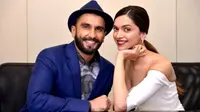 Akhirnya, waktu pernikahan Deepika Padukone dan Ranveer Singh menikah terkuak, membuat keluarga mempersiapkan segalanya (Times of India)