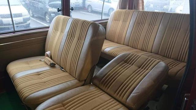 Toyota Hiace jadul (Facebook/Sri Lankan Van Riders)