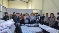 Polisi rilis kasus pabrik obat keras di Bandung. (merdeka.com/Azzura Galexia).