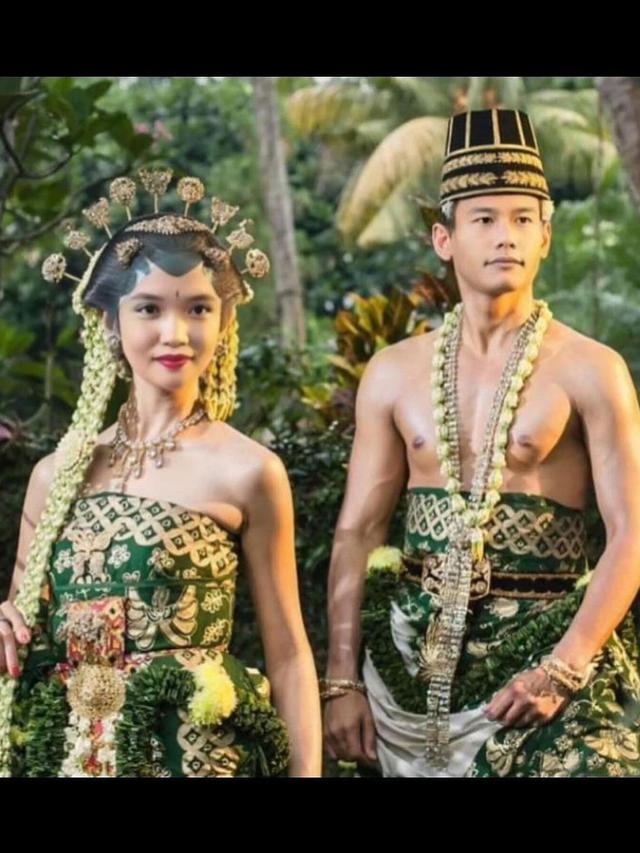 Netizen Minta Foto Pernikahannya di Edit, 7 Hasilnya Ini Keren Banget