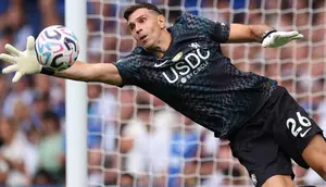 Emiliano Martinez Catat Debut Manis di Chelsea, Sempat Hubungi 2 Legenda The Blues