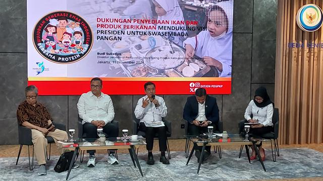 Direktur Jenderal Penguatan Daya Saing Produk Kelautan dan Perikanan KKP, Budi Sulistiyo dalam Bincah Bahari di Kantor KKP, Jakarta, Senin (11/11/2024). (Arief/Liputan6.com)