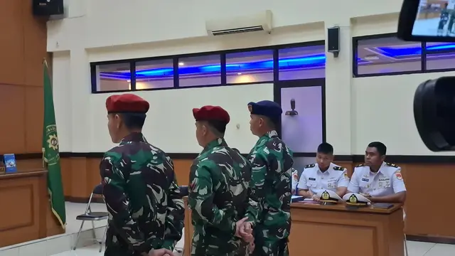 Pengadilan Militer II-08 Jakarta Timur menggelar sidang dugaan pembunuhan berencana tiga anggota TNI terhadap IAR (48), bos rental.