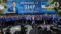 Ketua Umum Partai Demokrat Agus Harimurti Yudhoyono (AHY - Tengah) memberikan keterangan di DPP Partai Demokrat, Jakarta, Senin (4/9/2023). (Liputan6.com/Faizal Fanani)