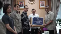 Bocorocco Serahkan Alat Rapid Test ke Kemenkes