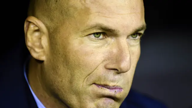 Zinedine Zidane mulai pesimistis Real Madrid bisa mempertahankan gelar La Liga.