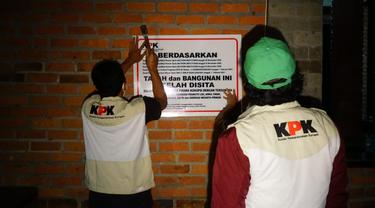 Komisi Pemberantasan Korupsi (KPK) menyita sebuah vila di Desa Cijengkol, Cibadak, Sukabumi, Jawa Barat. Penyitaan dilakukan pada hari ini, Kamis (18/2/2021) sekitar pukul 18.00 WIB.