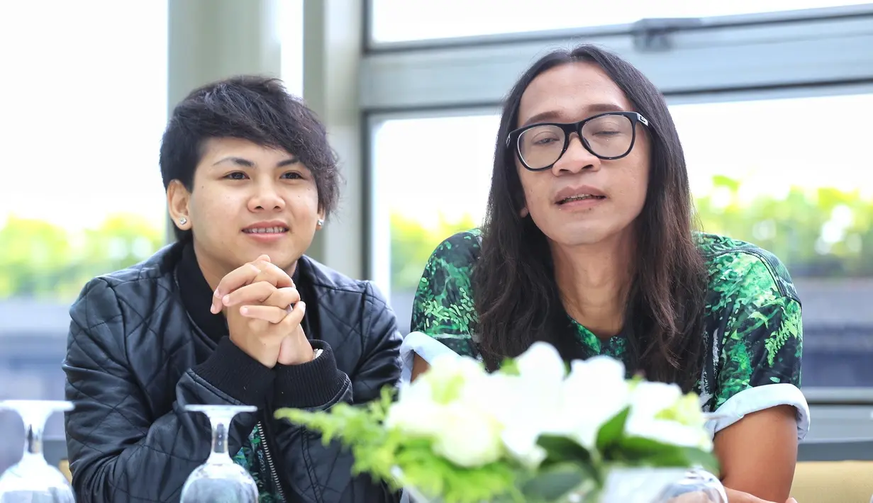 Evelyn yang belum lama ini mengalami keguguran, juga rutin dalam memeriksakan kandungannya. Aming melihat kesibukan sang istri hingga mengharuskan untuk selalu memeriksa kandungan sang istri. (Adrian Putra/Bintang.com)