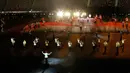 Sebuah atraksi diperagakan saat  pembukaan SEA Games 2015, Singapura, Jumat (5/6/2015). (Reuters)
