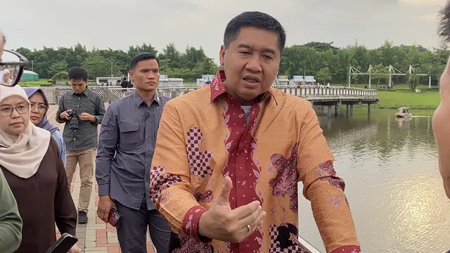 Menteri PKP Maruarar Sirait memastikan persiapan lahan pembangunan rumah susun (rusun) subsidi di Meikarta, Cikarang. (Foto: Liputan6.com/Immanuel Christian)